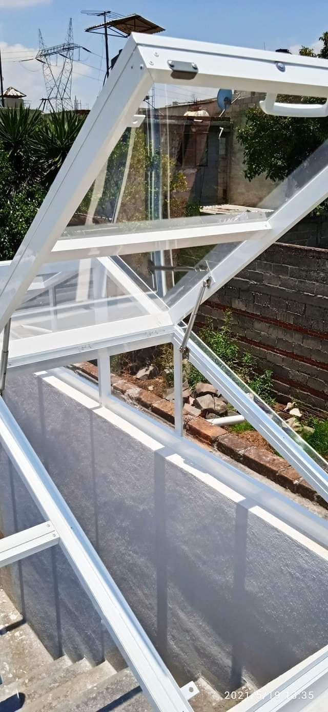 Proyecto de aluminio y vidrio en Cancún 4
