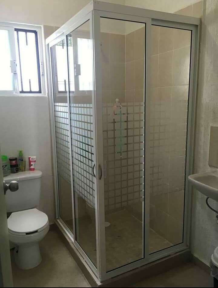 Proyecto de aluminio y vidrio en Cancún 1
